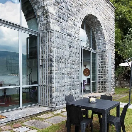 Villa Hintown Caterina On The Lake - Parking Sala Comacina