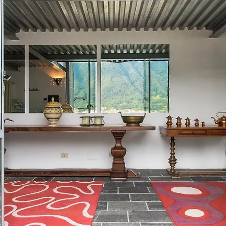 Villa Hintown Caterina On The Lake - Parking Sala Comacina