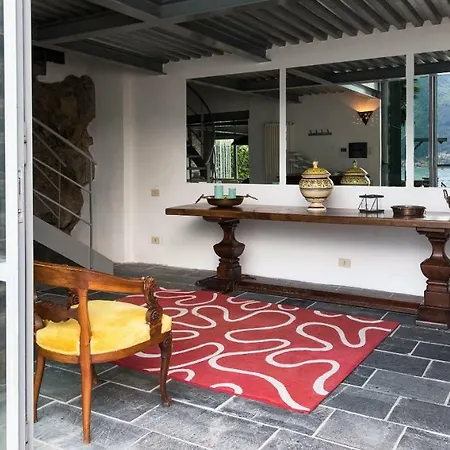 Villa Hintown Caterina On The Lake - Parking Sala Comacina