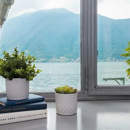 Villa Hintown Caterina On The Lake - Parking Sala Comacina